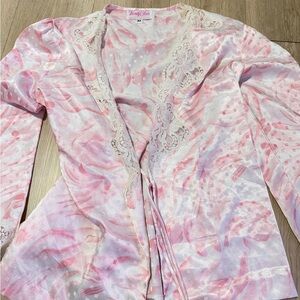 Vanity Fair Vintage Pink and Cream Lace-Trim Tie-Front Robe